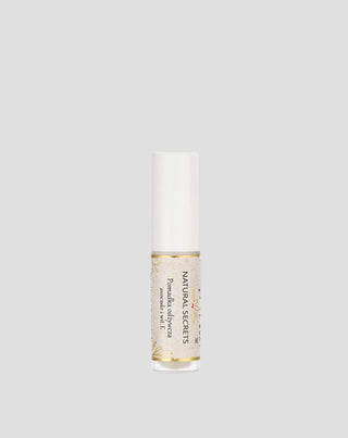 Rouge à lèvres nourrissant au beurre de karité de Natural Secrets pour régénérer les lèvres gercées - 1