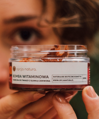 Masque visage et corps Bombe vitaminée à l'argile rouge 100 % naturel Opcja Natura