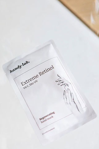 Masque-gants au rétinol et à l'écran solaire régénérant pour les mains (SPF 20) Handy Lab