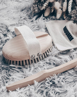 Brosse de massage corporel avec fibre d’agave en bois de hêtre et avec manche détachable n° 2 Hhuumm