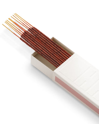 Encens de rose aux senteurs de géranium, de rose et de vanille pour la détente et la tranquillité Hhuumm