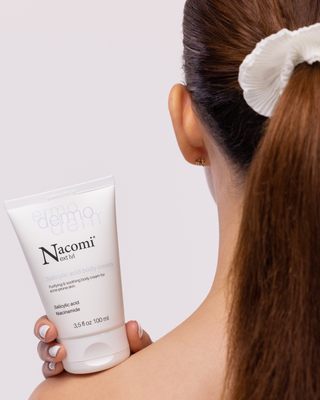 Crème corporelle nettoyante et apaisante à l'acide salicylique et à la niacinamide Nacomi Next Level Dermo