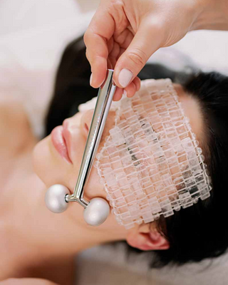 Masseur de lifting pour remonter les arcades sourcilières tombantes Crystallove