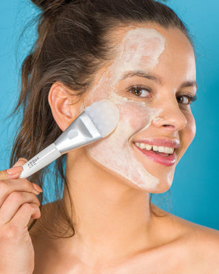 Pinceau d'application du masque Day Hooray en silicone