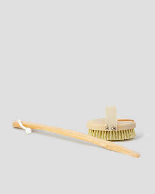 Brosse de massage à sec pour le corps en bois de hêtre et avec manche détachable n° 4 Hhuumm