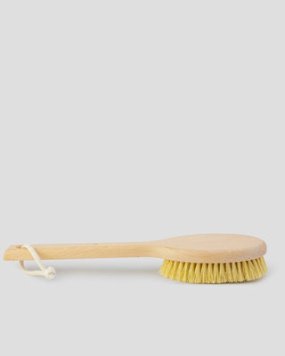 Brosse de massage pour le corps avec fibre d'agave naturelle et poignée prolongée n° 5 Hhuumm