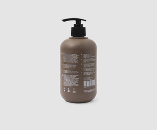 Shampooing pour chien aux extraits naturels et au complexe d'acides aminés pour tous les types de pelage Bjo