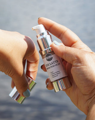 Crème veloutée pour les yeux à la caféine et aux cellules souches Eye Latte BIOUP
