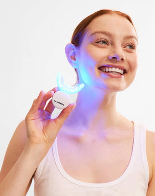 Kit de blanchiment des dents avec une lampe et un gel de blanchiment Light & Bright Smilebite
