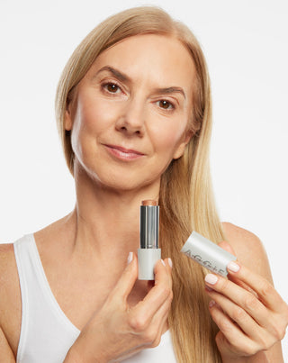 Bronzer en stick pour le contouring du visage pour peaux matures 50+ Aggie - 3