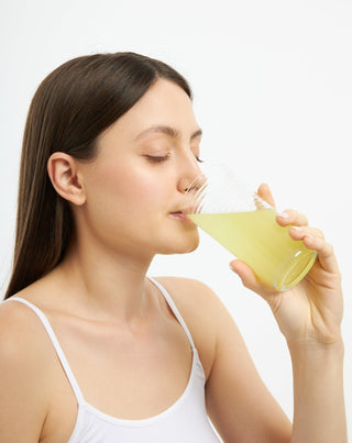 Collagène de poisson 5000 mg poudre à boire pour une belle peau, des cheveux, des ongles et des articulations saines avec de la glucosamine et de la vitamine C Mel Skin - 2