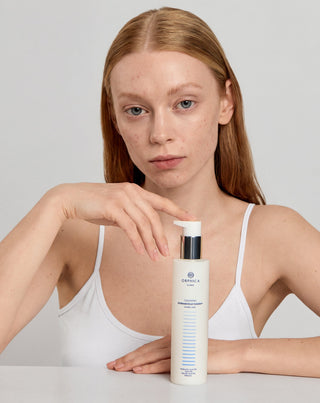 Solution micellaire pour démaquillage et nettoyage pour peau sensible et acnéique à l'urée, à l'acide hyaluronique et à l'acide glycolique Cleansing Orphica Clinic 200 ml - 2