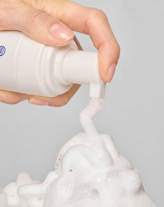 Mousse nettoyante pour peau sensible et acnéique à la bétaïne, au panthénol et à l'allantoïne Cleansing Orphica Clinic 150 ml - 2
