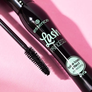 Mascara épaississant et allongeant Lash PRINCESS false lash effect mascara, Essence