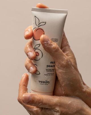 Gel nettoyant naturel pour le visage Rich Peach à l'extrait de pêche 125 ml Resibo - 2