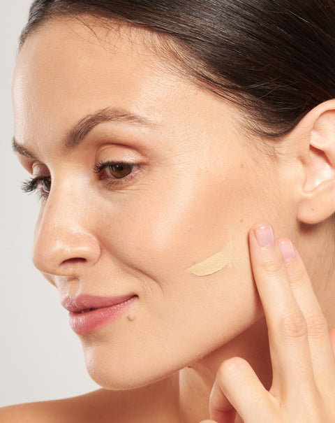 Maquillage du visage - cosmétiques