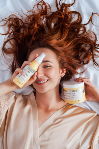 Masque nourrissant pour les cheveux bouclés au parfum de melon mûr à l’aloe vera so!flow