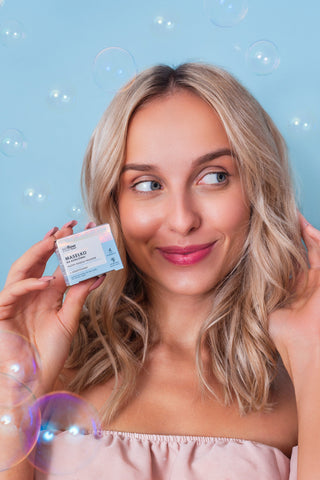Beurre protecteur pour les pointes des cheveux au parfum d’un cocktail tropical rafraîchissant so!flow