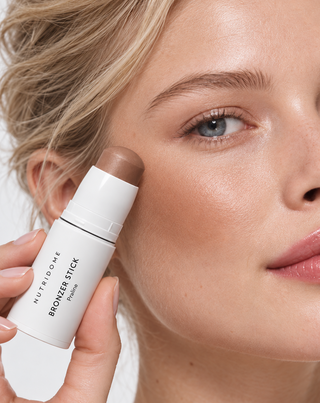 Bronzer en stick pour le visage effet bronzé naturel et contouring précis Praline Nutridome