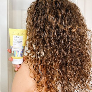 Activateur de boucles nourrissant pour cheveux bouclés so!flow - 2