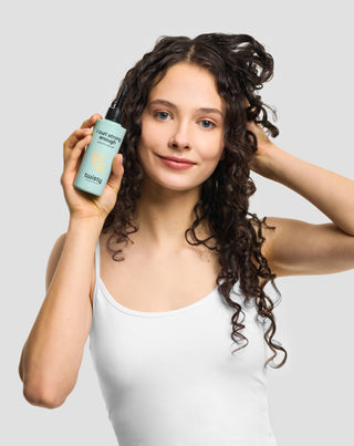 Gommage enzymatique de Twisty pour le cuir chevelu aux acides AHA pour nettoyer et stimuler la microcirculation