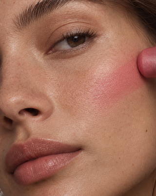 Blush en Stick, Effet Naturel et Soin Desert Rose Nutridome