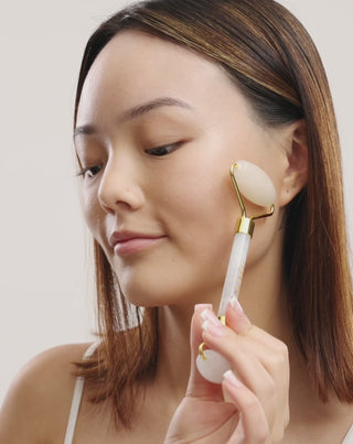 Rouleau de massage pour le visage en jade blanc pour réduire les cernes et les poches Uddo - 4