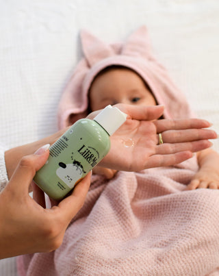 Huile naturelle pour bébé et enfant avec le complexe d&#39;huiles naturelles Lili&amp;Mu