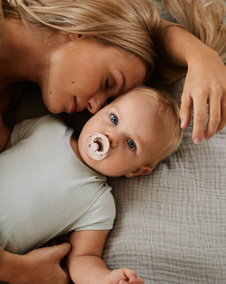 Huile naturelle pour bébé et enfant avec le complexe d&#39;huiles naturelles Lili&amp;Mu