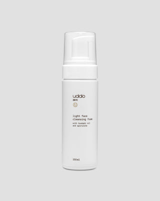Mousse nettoyante visage avec spiruline et huile Tsubaki Uddo - 1