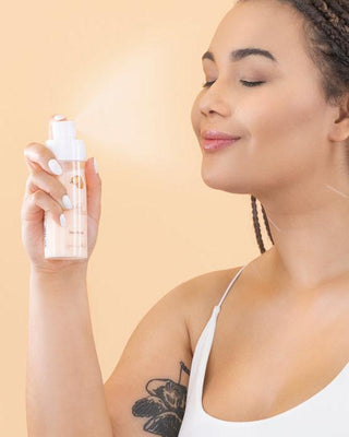Tonique pour le visage à base d'acides AHA nourrissant, luttant contre l'hyperpigmentation et lissant Fluff - 2