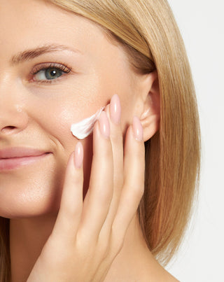 Crème de jour anti-rides avec protection solaire spf 20 pour les peaux 40+ Timeless Orphica - 3
